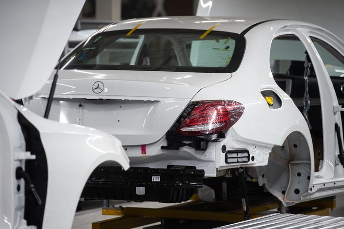 Открытие автомобильного завода Mercedes‑Benz в Подмосковье