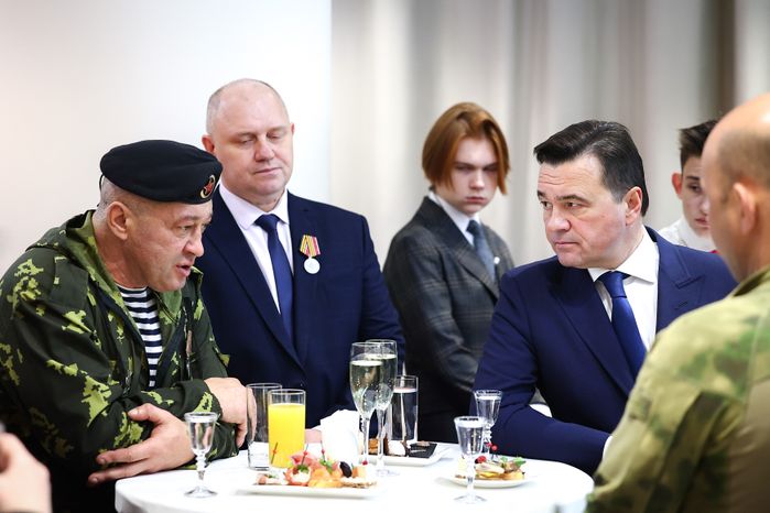 Награждение добровольцев из отряда «БАРС» Губернатором Подмосковья