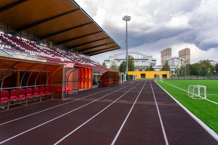 Трибуна для зрителей стадиона «Центральный» в Одинцово