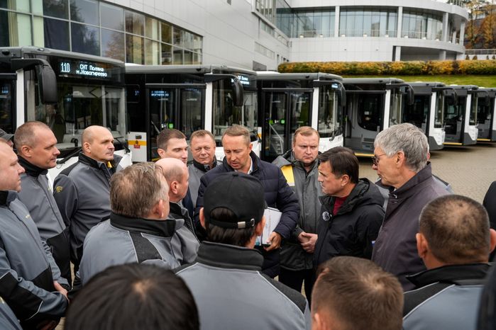 Андрей Воробьев передал партию новых автобусов округам Подмосковья