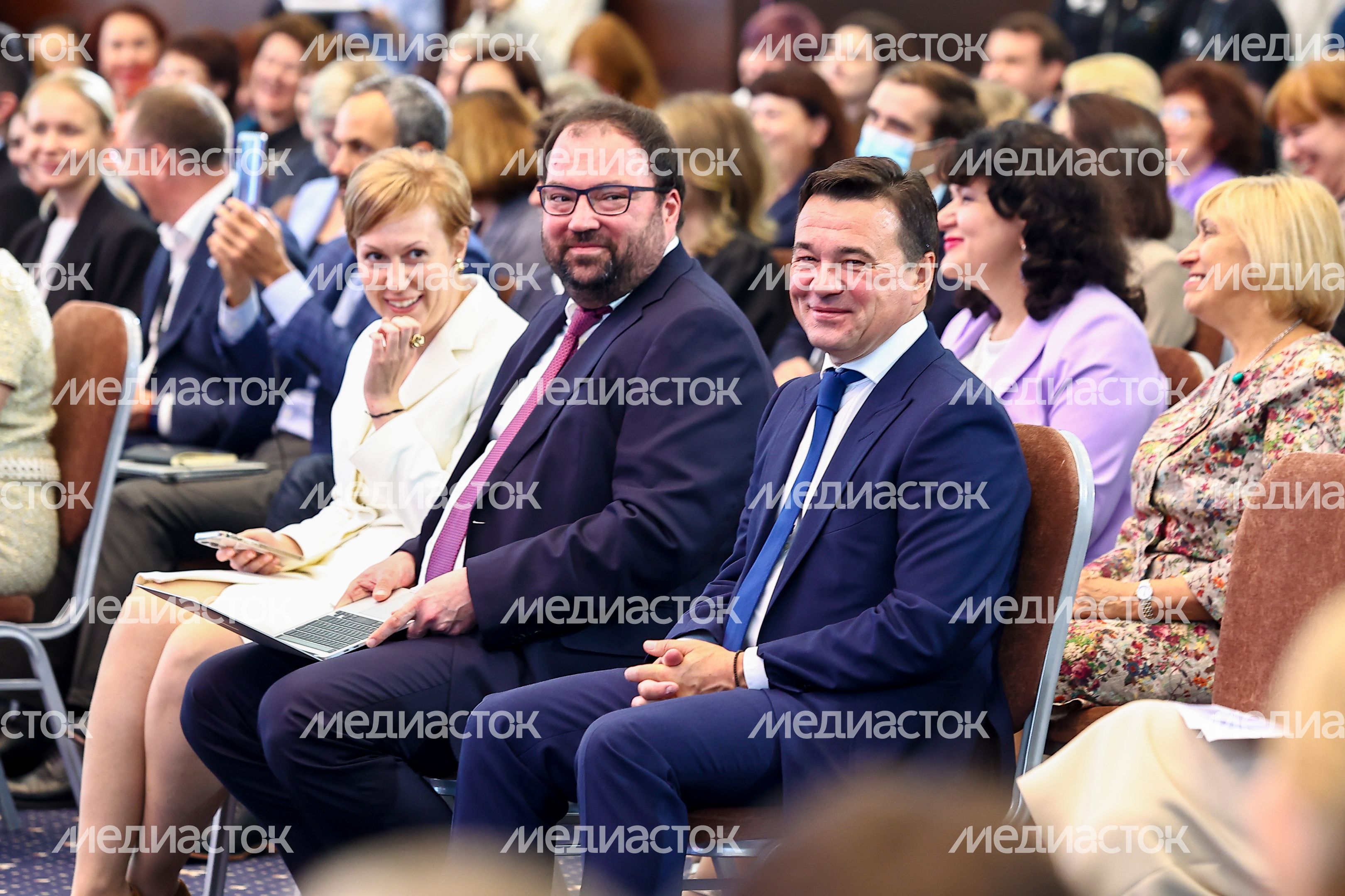 Открытие пленарного заседания «Опережая время: система образования для человека новой эпохи» Открытие пленарного заседания «Опережая время: система образования для человека новой эпохи»