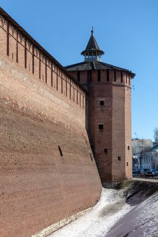 Коломенский кремль. Соборная площадь и Пятницкие ворота