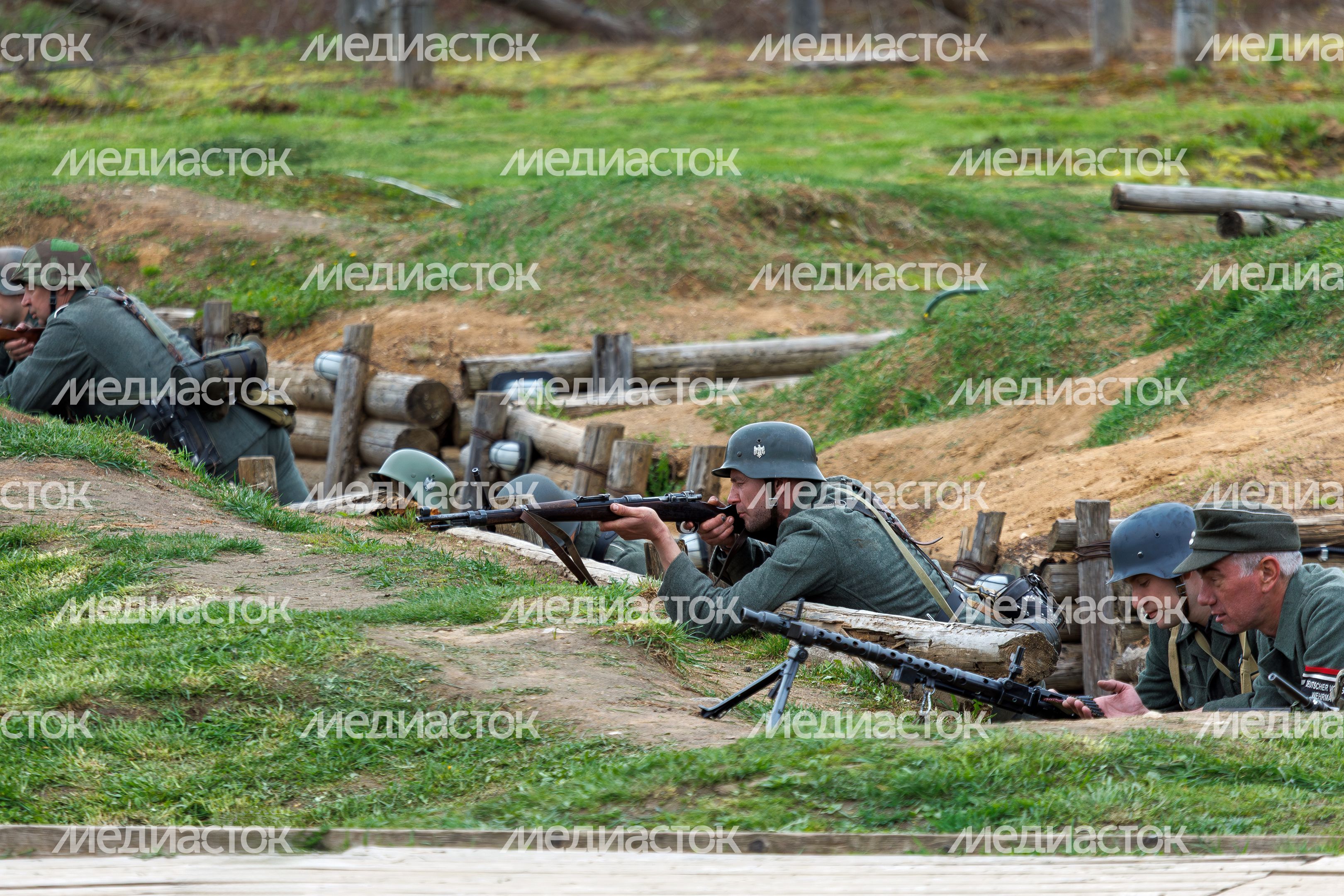 День Победы в Центральном парке «Патриот» Одинцовского округа: военно-историческая реконструкция «В логове зверя» День Победы в Центральном парке «Патриот» Одинцовского округа: военно-историческая реконструкция «В логове зверя»