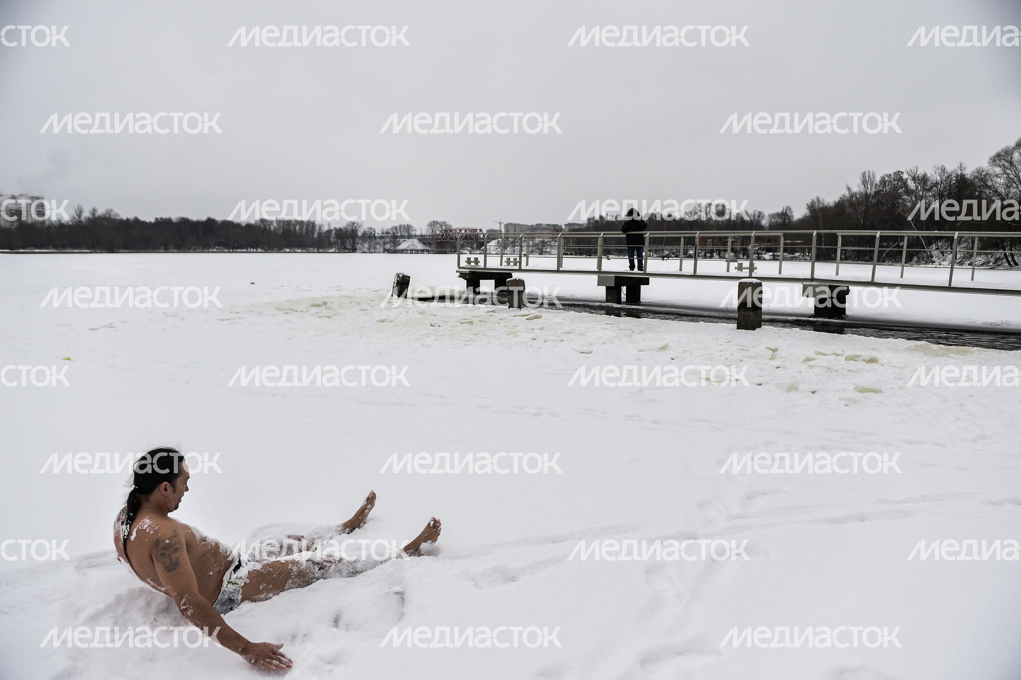 Купание моржей в Долгопрудном