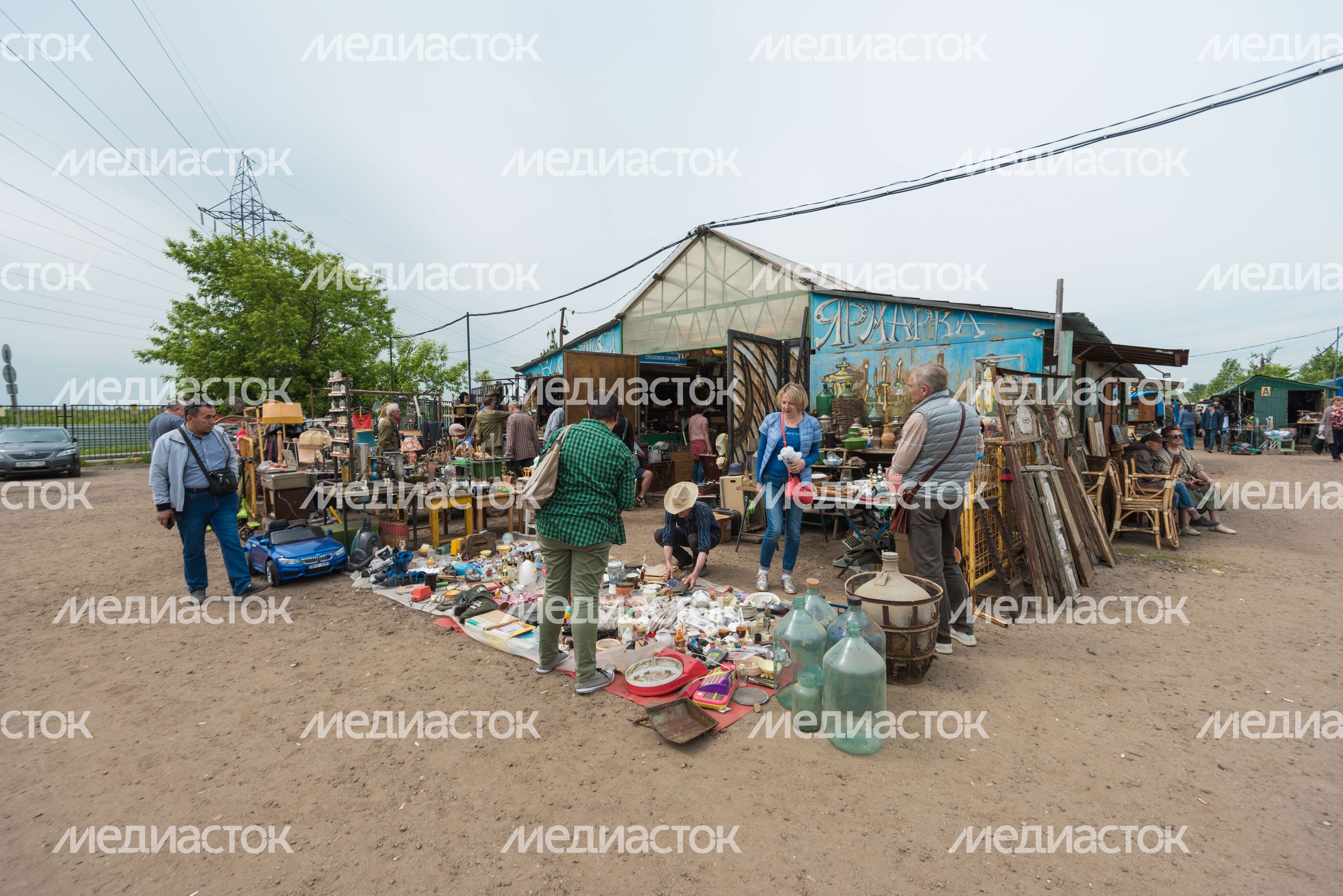 Блошиный рынок «Левша» в Новоподрезково