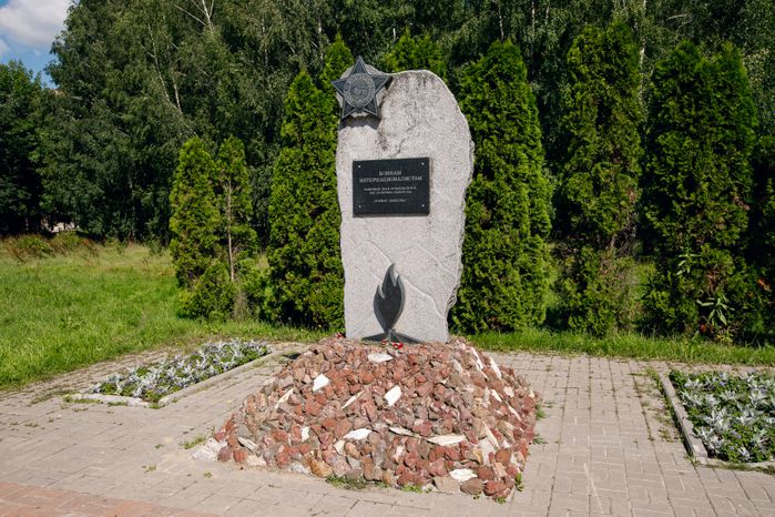 Лобня. Братская могила «Звонница»