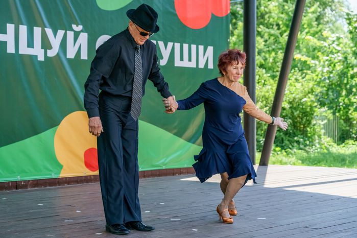 Областной фестиваль «Танцуй от души» для участников проекта "Активное долголетие"