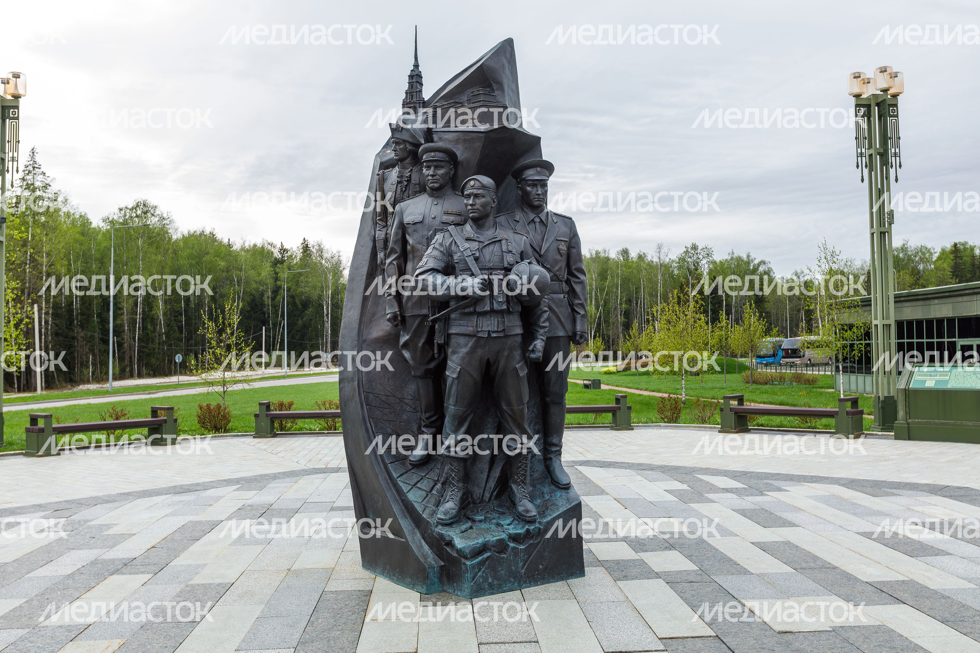 Скульптура «Военная полиция» в Центральном парке «Патриот» Одинцовского округа Скульптура «Военная полиция» в Центральном парке «Патриот» Одинцовского округа