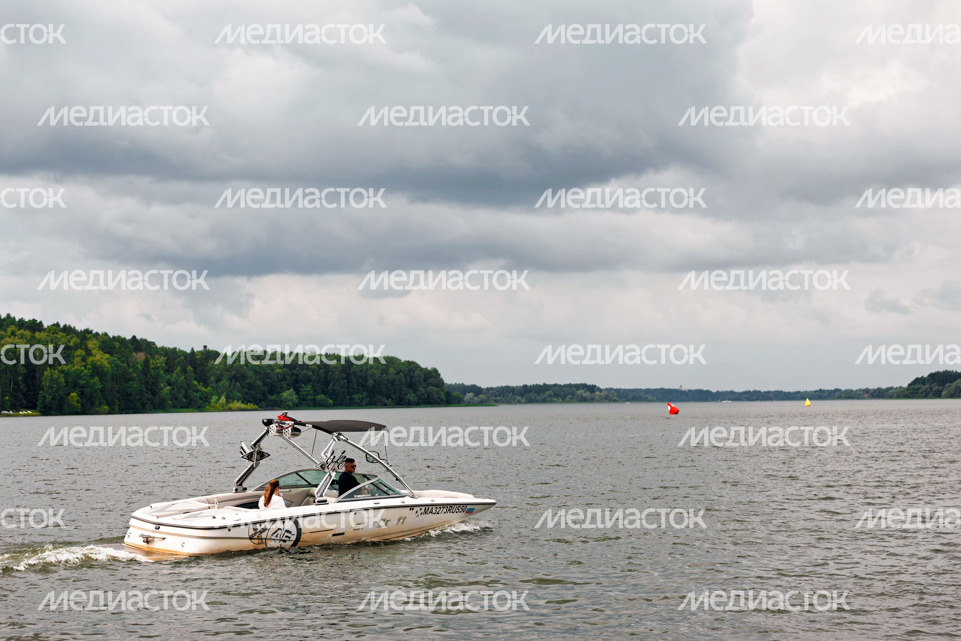 Кубок России по плаванию на открытой воде в Истринском водохранилище в округе Солнечногорск