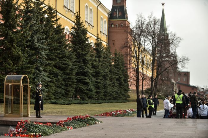 Траурный митинг памяти 11 жертв теракта в Санкт-Петербурге