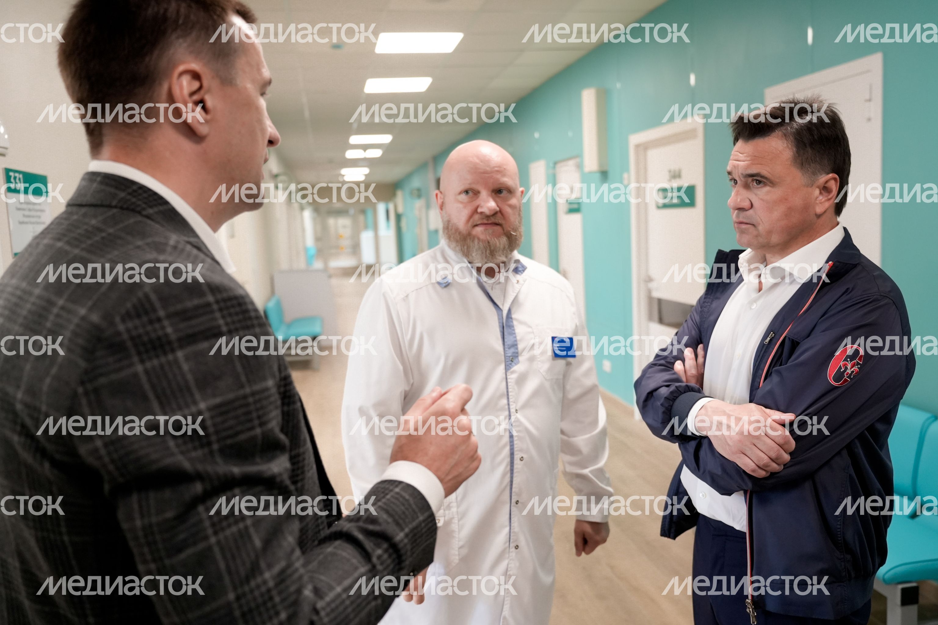 Андрей Воробьев проверил готовность детской поликлиники в Чехове к открытию Андрей Воробьев проверил готовность детской поликлиники в Чехове к открытию