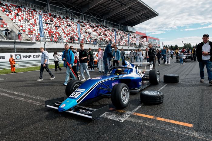 VI этап российской серии кольцевых гонок на автодроме Moscow Raceway
