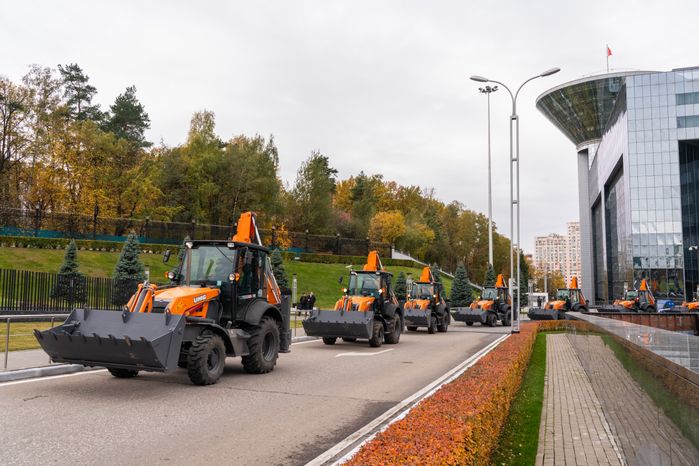 Новая техника поступила в коммунальные службы 33 округов области