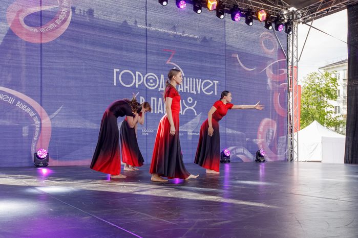 Открытие фестиваля современного танца «Город танцует в парках» в Королеве