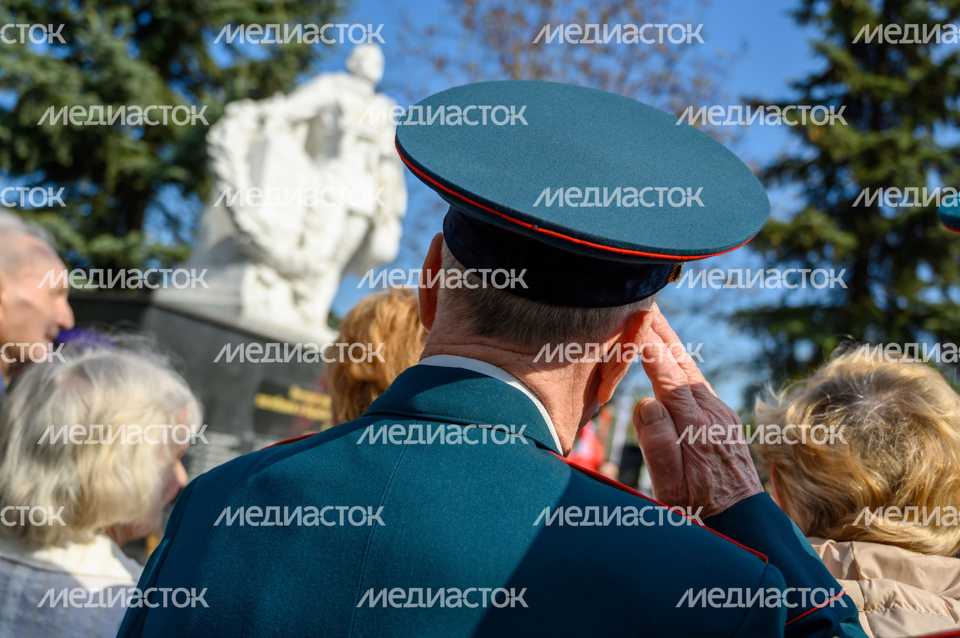 Памятное мероприятие в честь Дня Победы у мемориала Великой Отечественной войны в Яхроме Памятное мероприятие в честь Дня Победы у мемориала Великой Отечественной войны в Яхроме