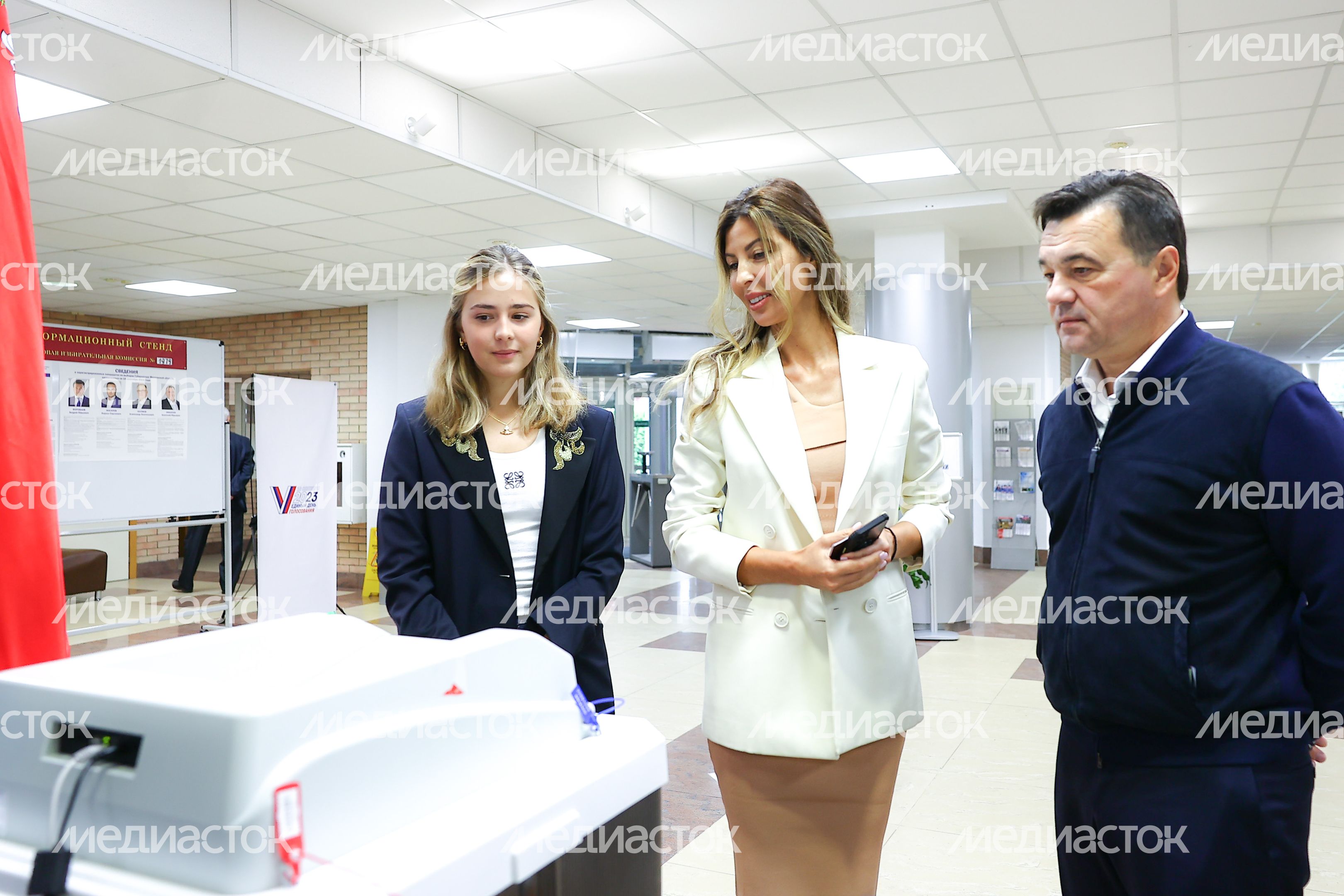 Посещение избирательного участка в Одинцове Губернатором Подмосковья
