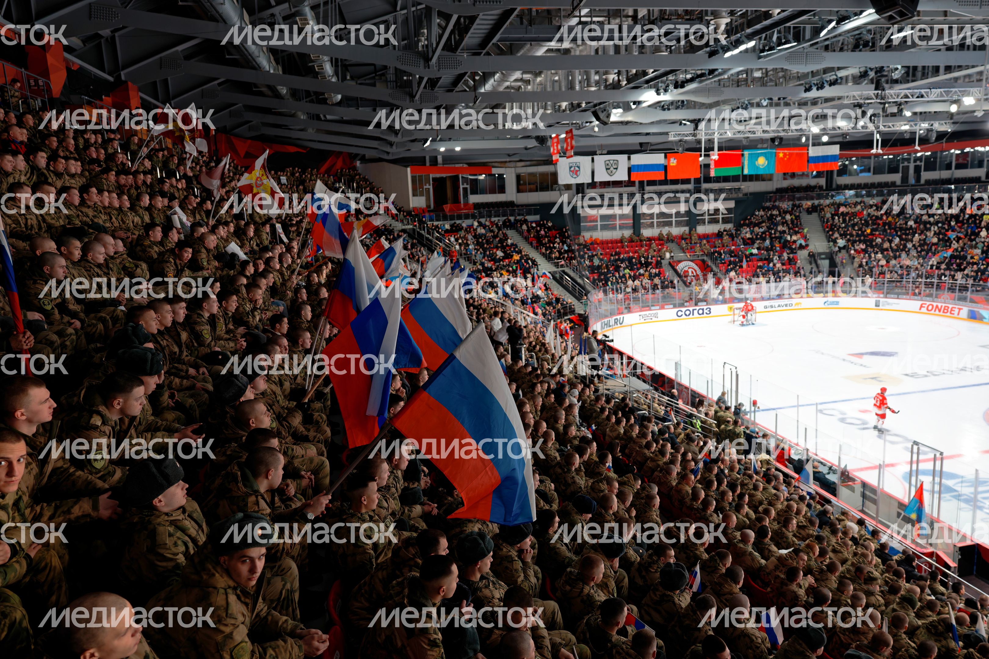 Матч Героев Подмосковья с легендами хоккея в Балашихе Матч Героев Подмосковья с легендами хоккея в Балашихе