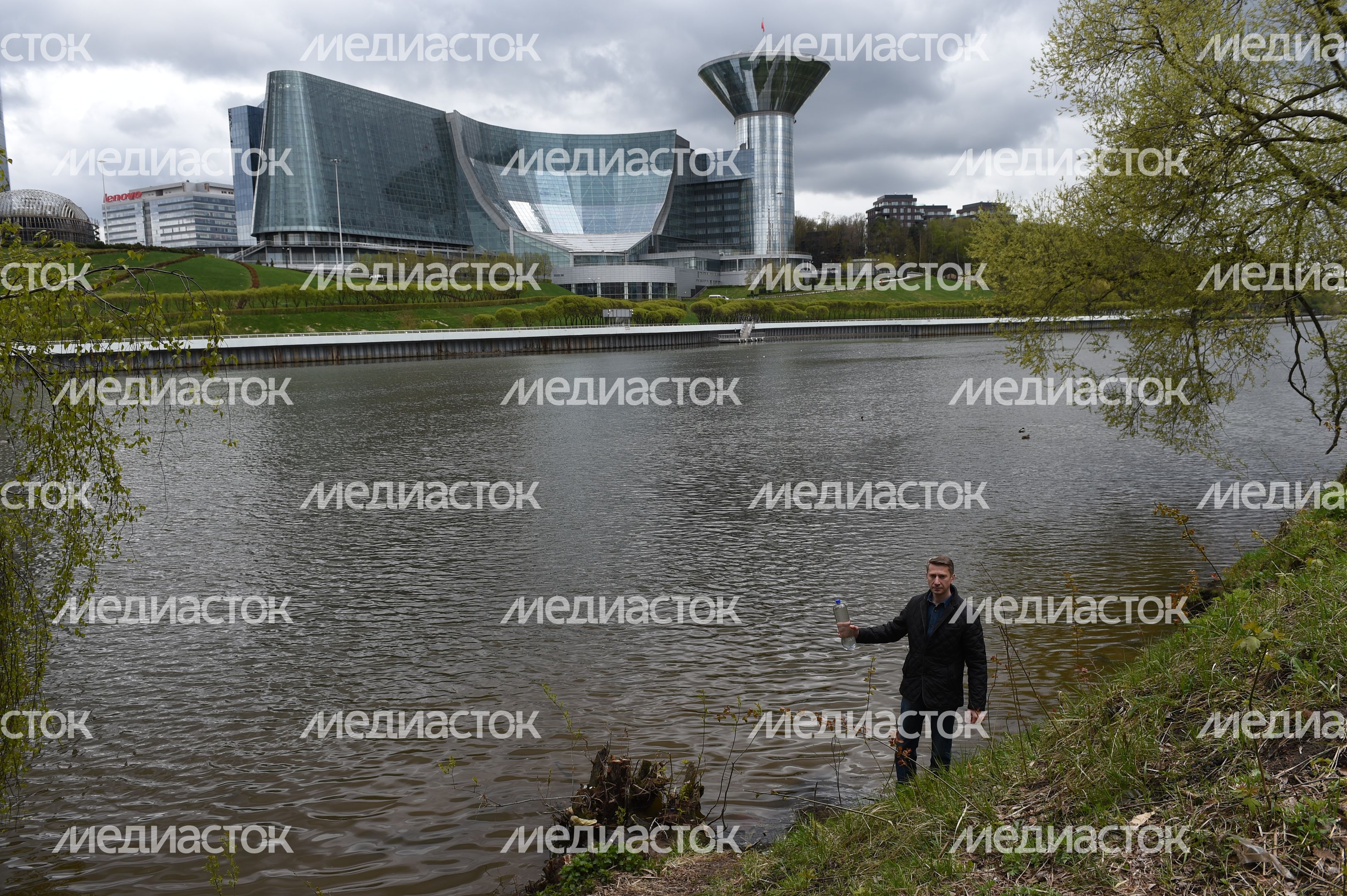 Эксперимент РИАМО: насколько грязная вода в Москве‑реке