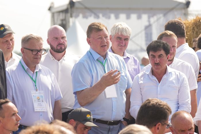 Агропромышленная выставка "День поля Московской области" в Дмитровском округе