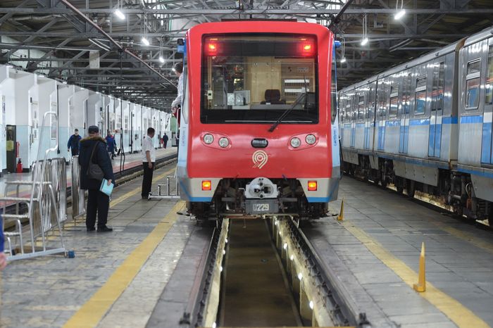 Запуск новогоднего поезда в Московском метрополитене
