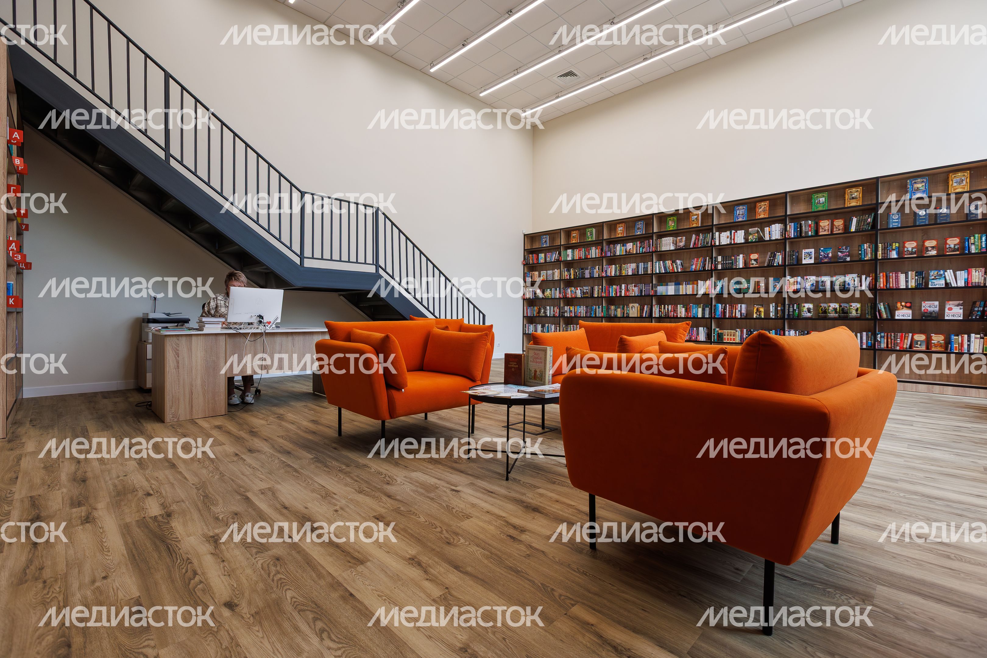Библиотека в культурно-досуговом центре «Заря» в Балашихе после капитального ремонта Библиотека в культурно-досуговом центре «Заря» в Балашихе после капитального ремонта