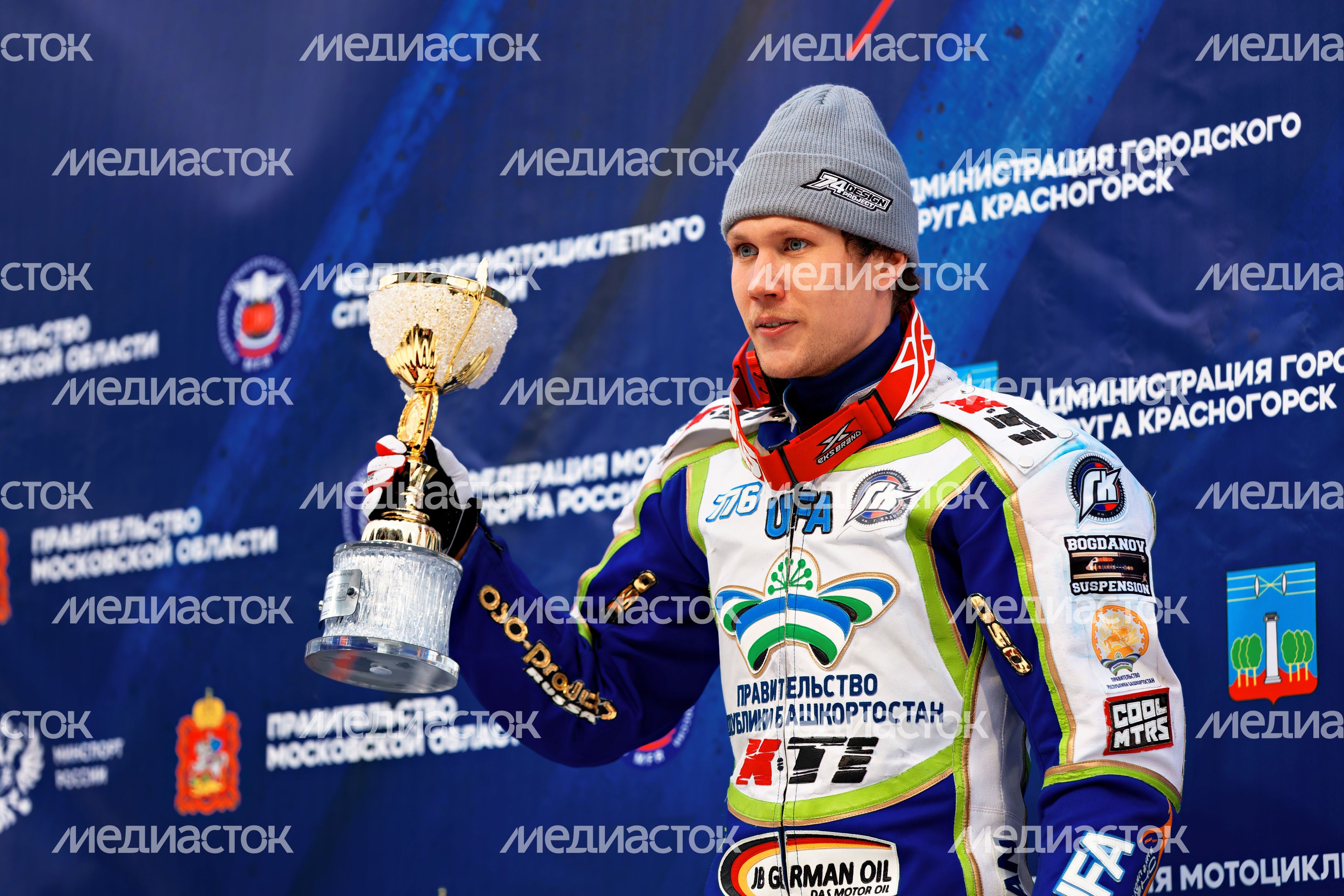 Второй день суперфинала личного чемпионата России по ледовому спидвею в Красногорске Второй день суперфинала личного чемпионата России по ледовому спидвею в Красногорске