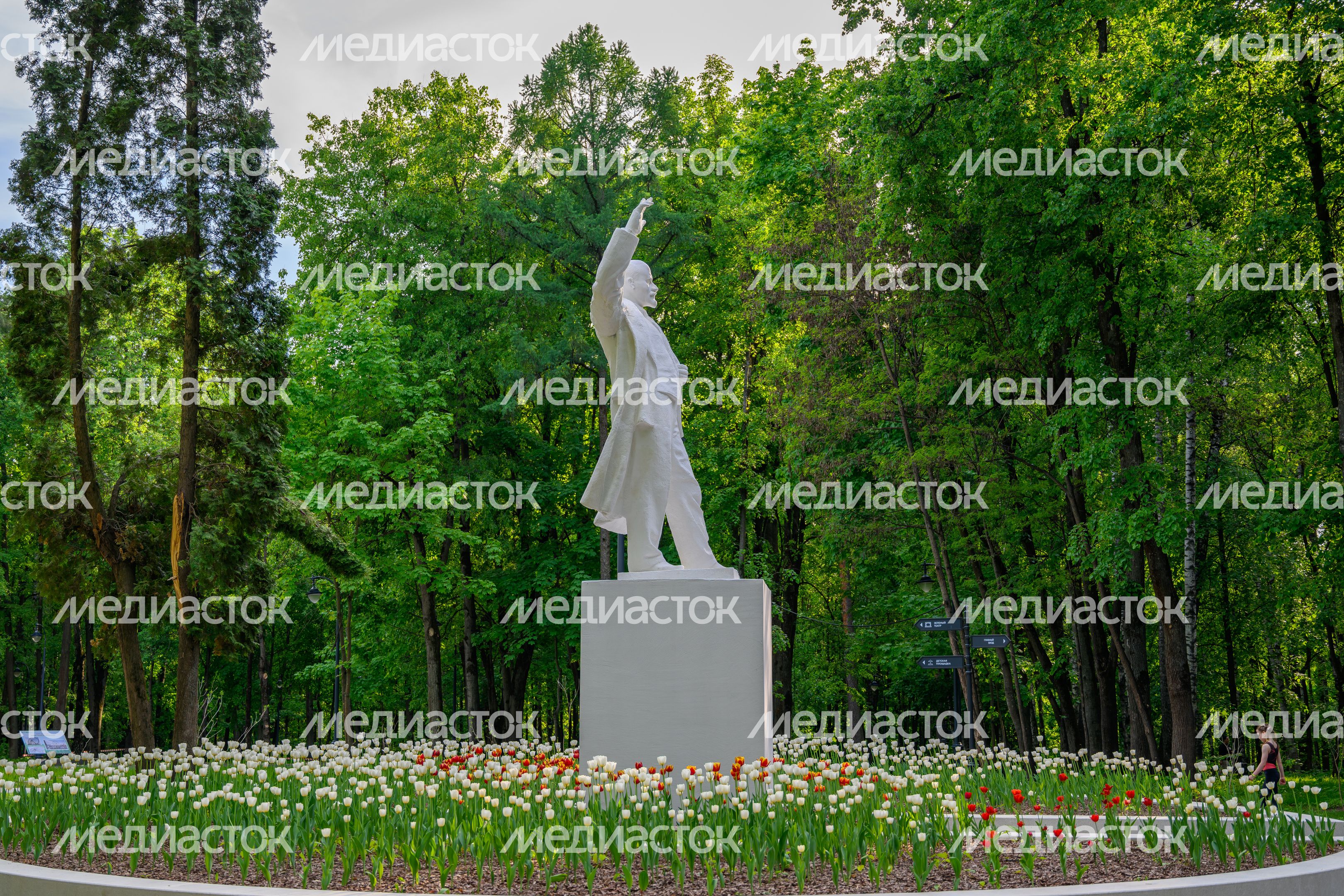 Памятник В.И. Ленину в Красногорском городском парке Памятник В.И. Ленину в Красногорском городском парке