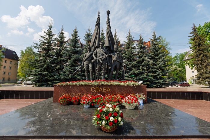 Памятник «Защитникам Отечества» на центральной площади Лыткарино