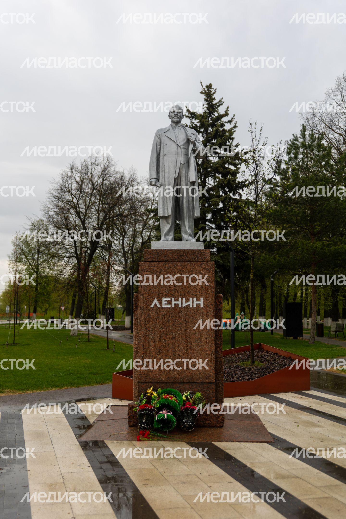 Памятник Ленину