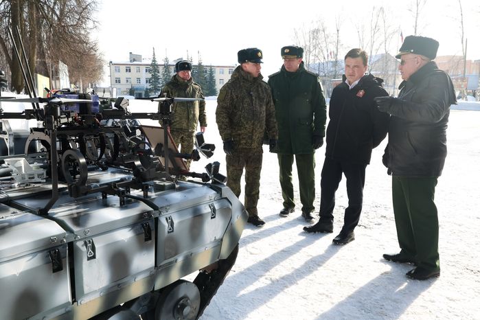 Андрей Воробьев поздравил военнослужащих 45-й отдельной гвардейской инженерной бригады