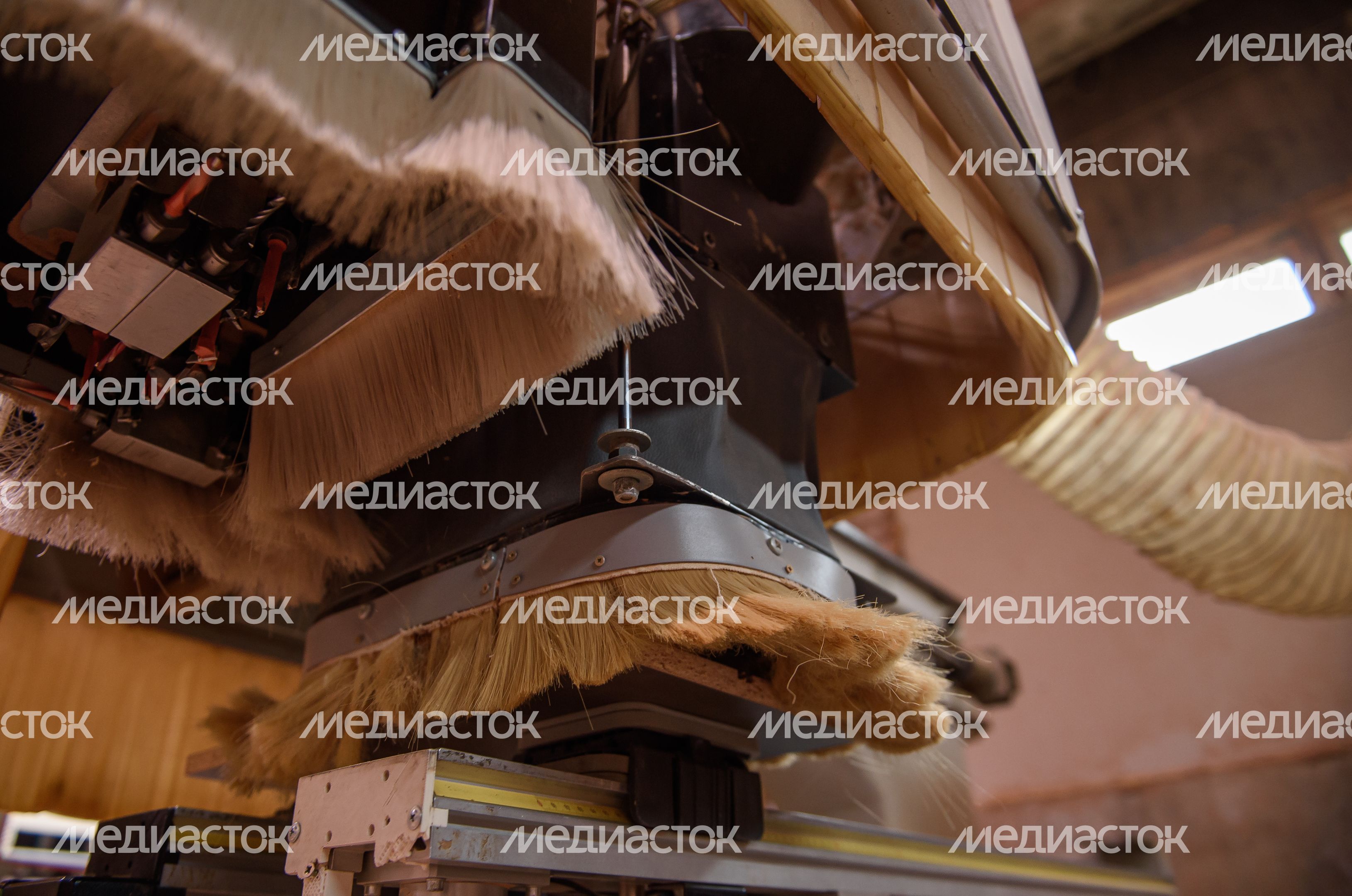 Подмосковное производство гардеробных систем Monoform