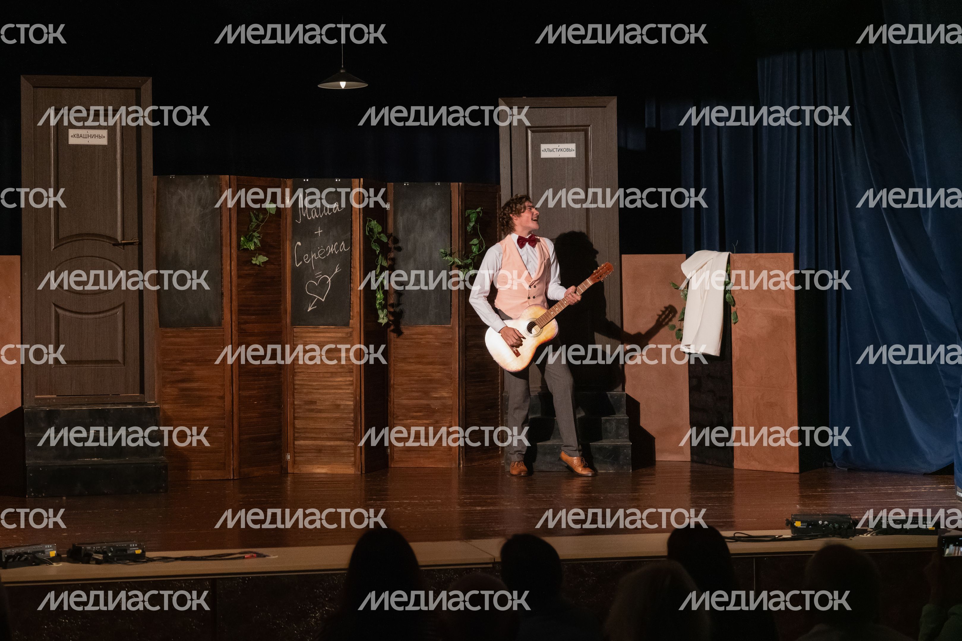 Спектакль «Прежде скончались, потом повенчались» в Одинцовском народном театре Спектакль «Прежде скончались, потом повенчались» в Одинцовском народном театре