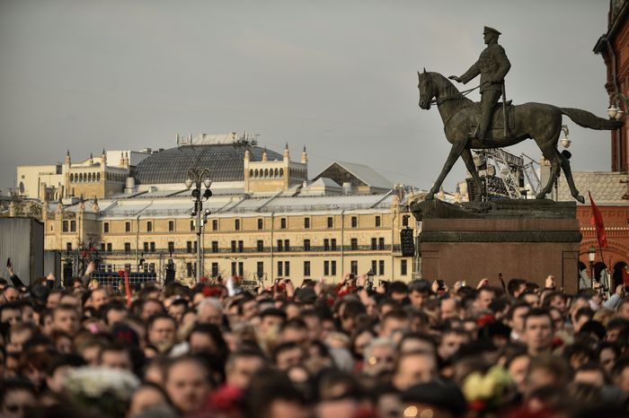 Траурный митинг памяти 11 жертв теракта в Санкт-Петербурге