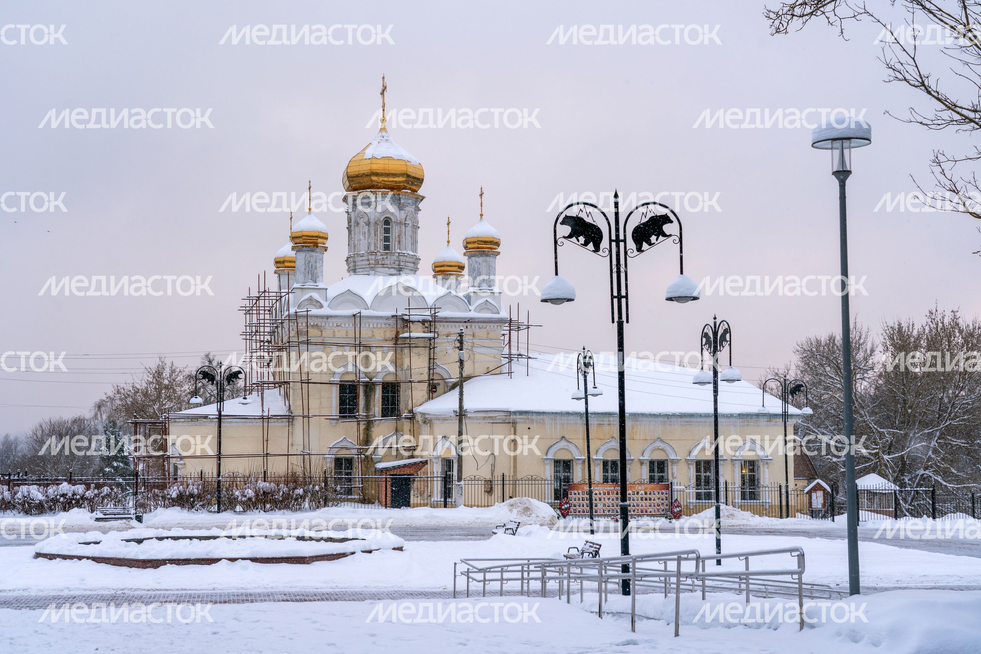 Воскресенский собор в Рузе зимой Воскресенский собор в Рузе зимой