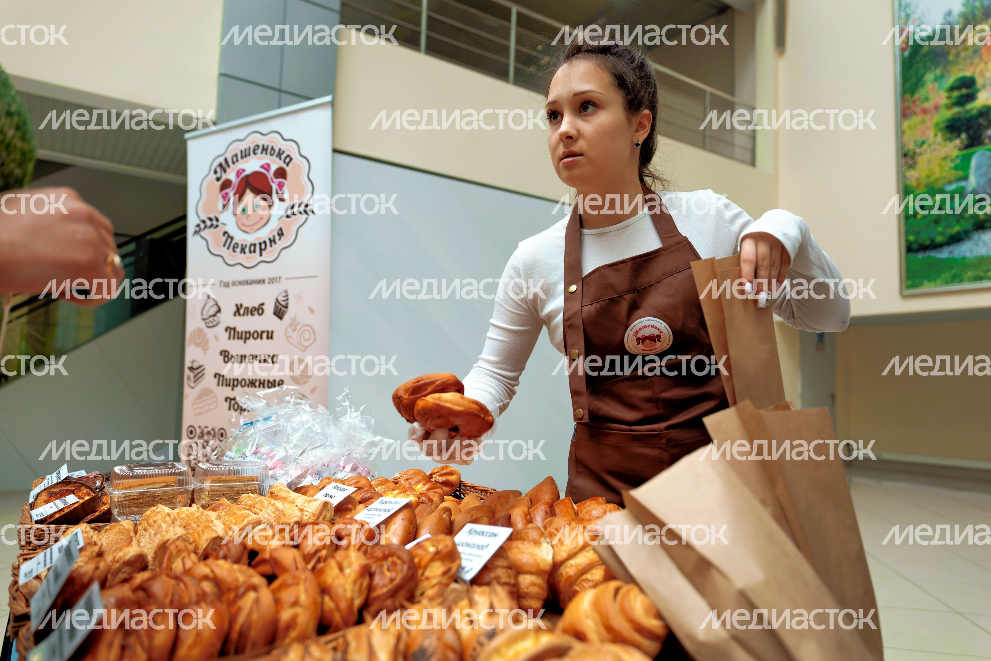 Булочки на ярмарке фермерских продуктов «Вкусная пятница» в Красногорске Булочки на ярмарке фермерских продуктов «Вкусная пятница» в Красногорске