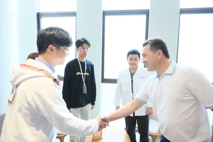 Посещение автозавода Changan Automobile Group в Китае Губернатором Подмосковья