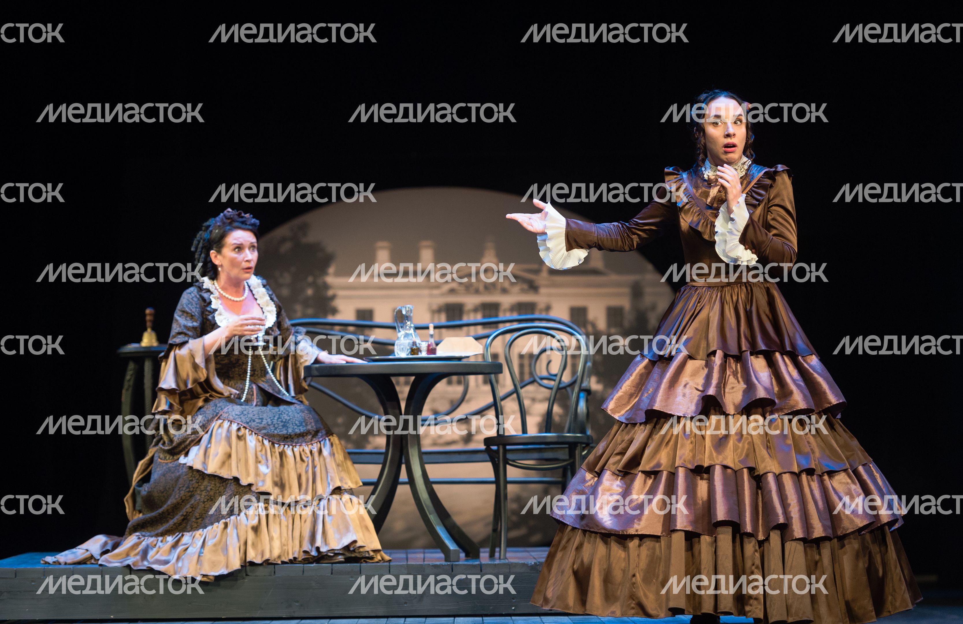 Спектакль Московского губернского театра «На всякого мудреца довольно простоты»