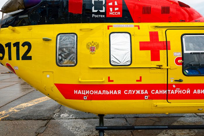 Вертолет санитарной авиации в Подмосковье