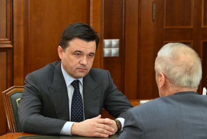 А. Воробьев встретился с председателем Совета ветеранов войны