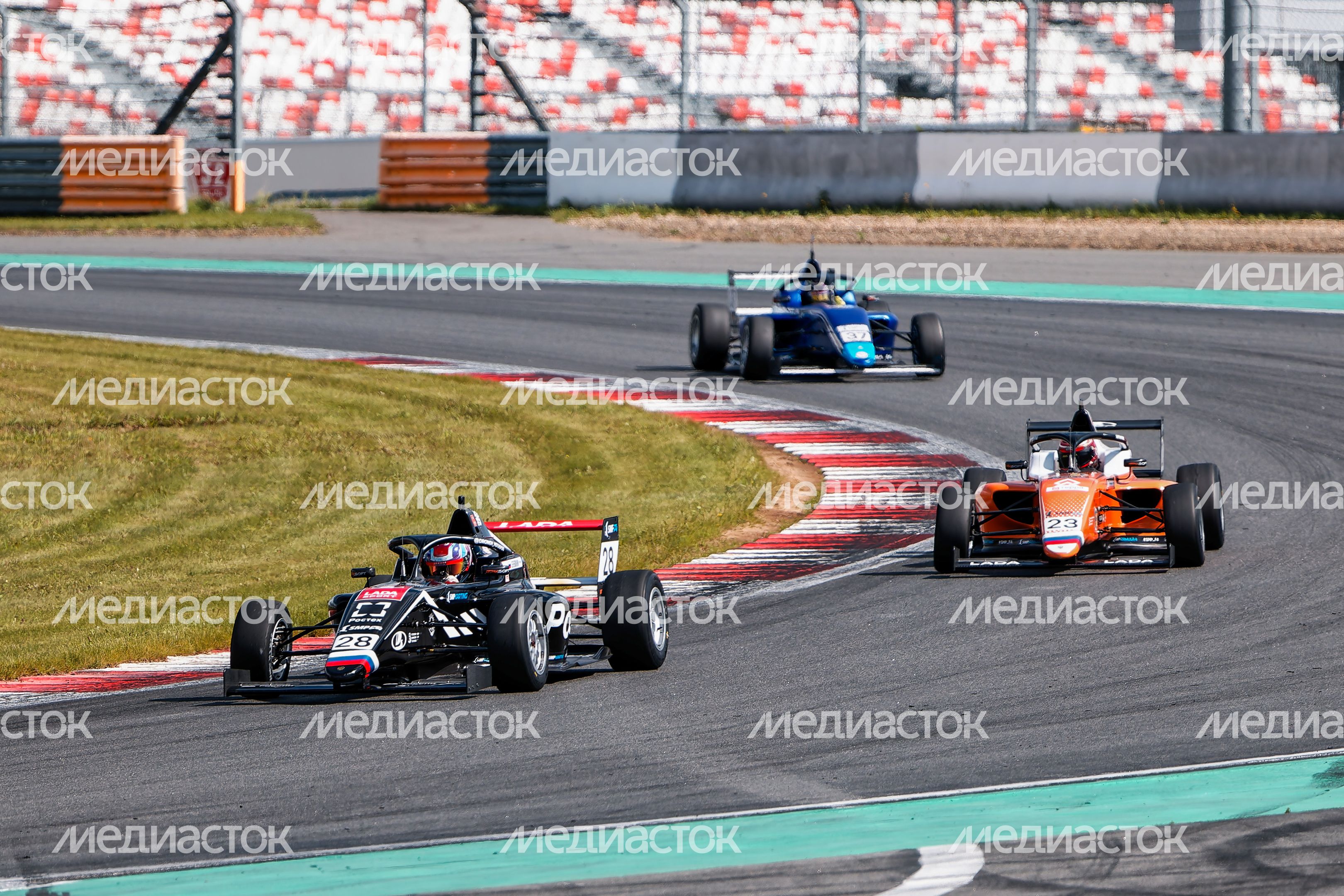 VI этап российской серии кольцевых гонок на автодроме Moscow Raceway