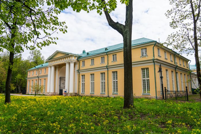 Весенняя усадьба Архангельское