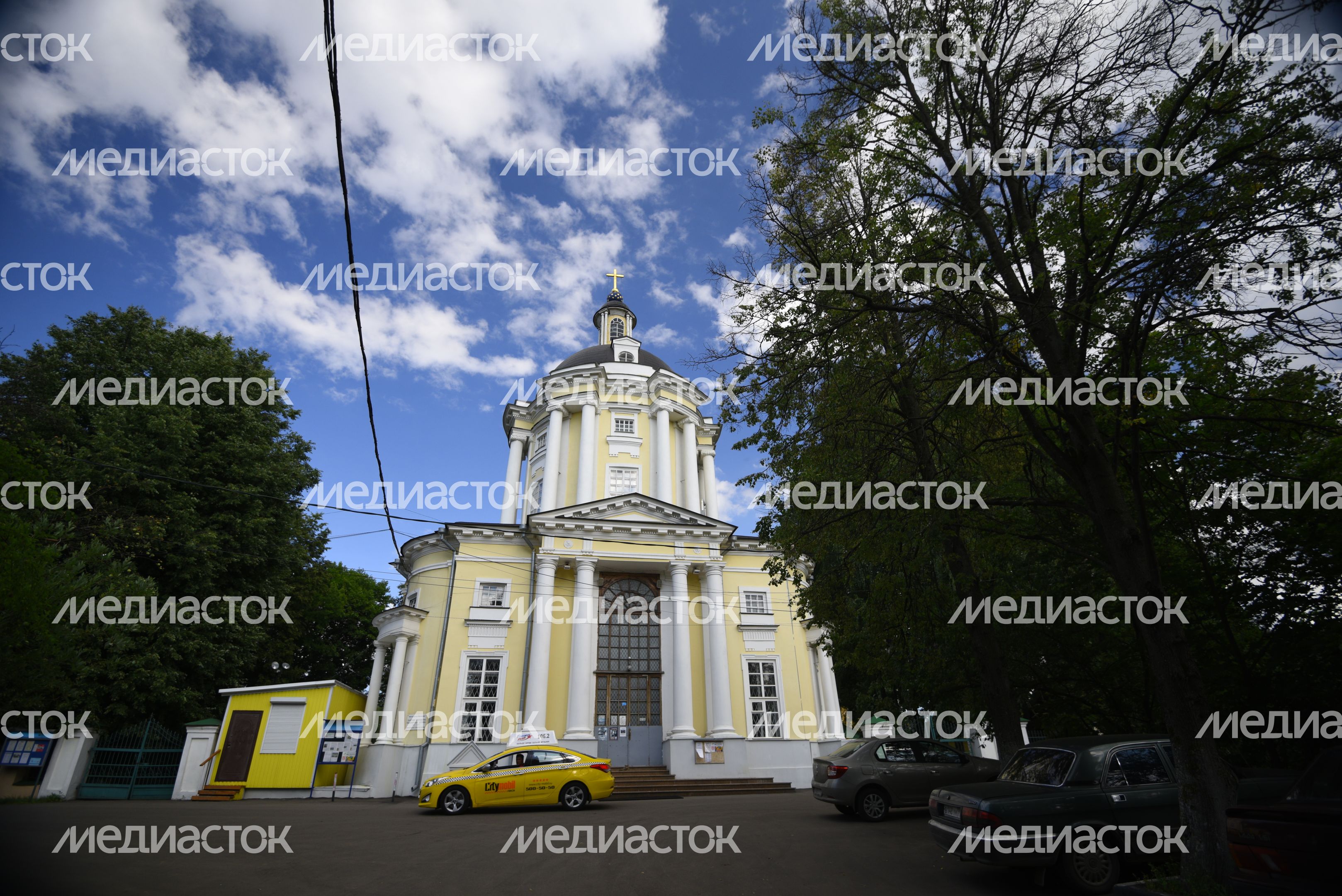Храм во имя Владимирской иконы Божьей Матери в Долгопрудном