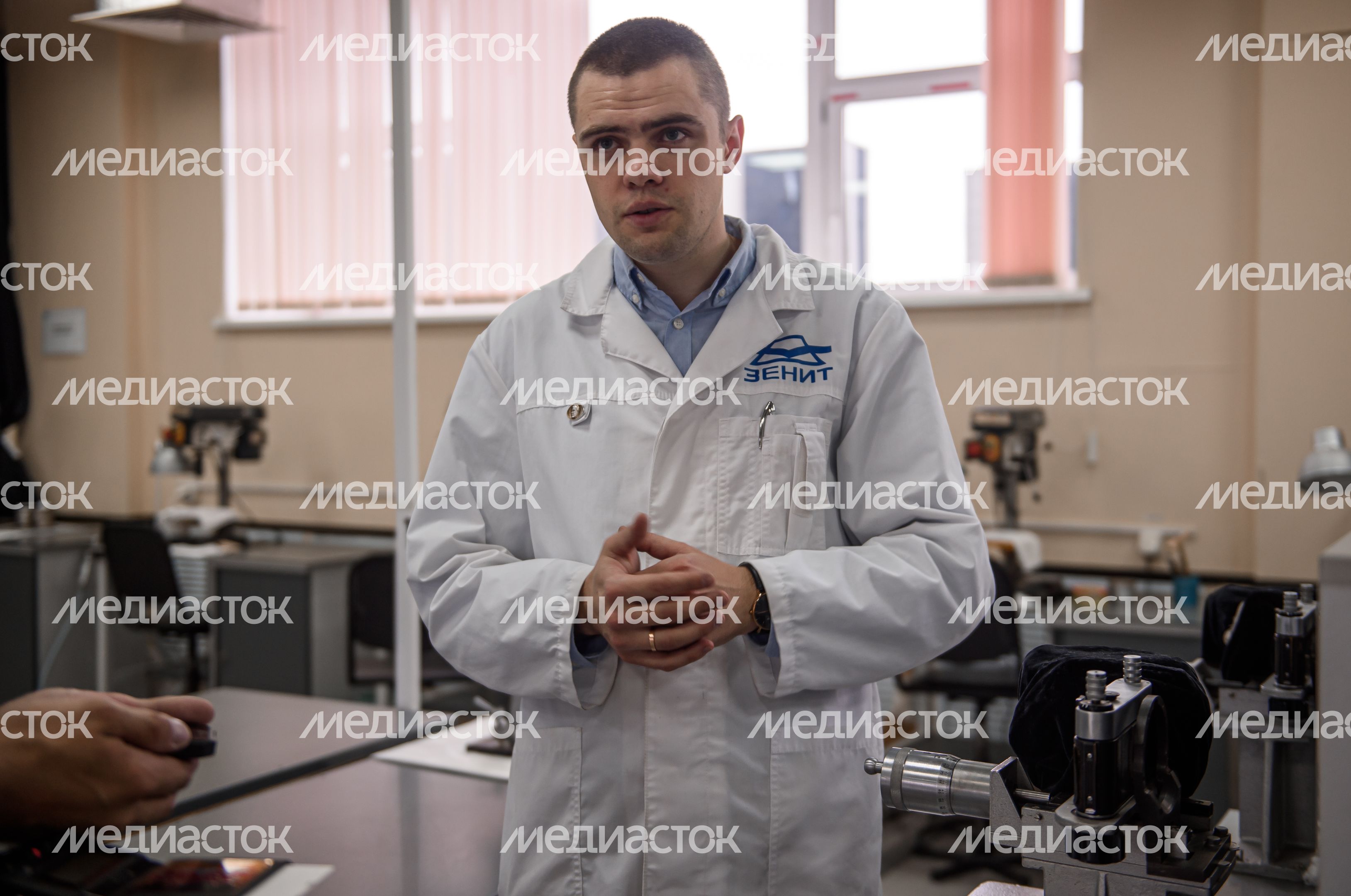 Рабочие моменты завода «Зенит»