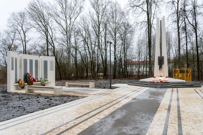 Обновленный мемориал в микрорайоне Майданово в Клину