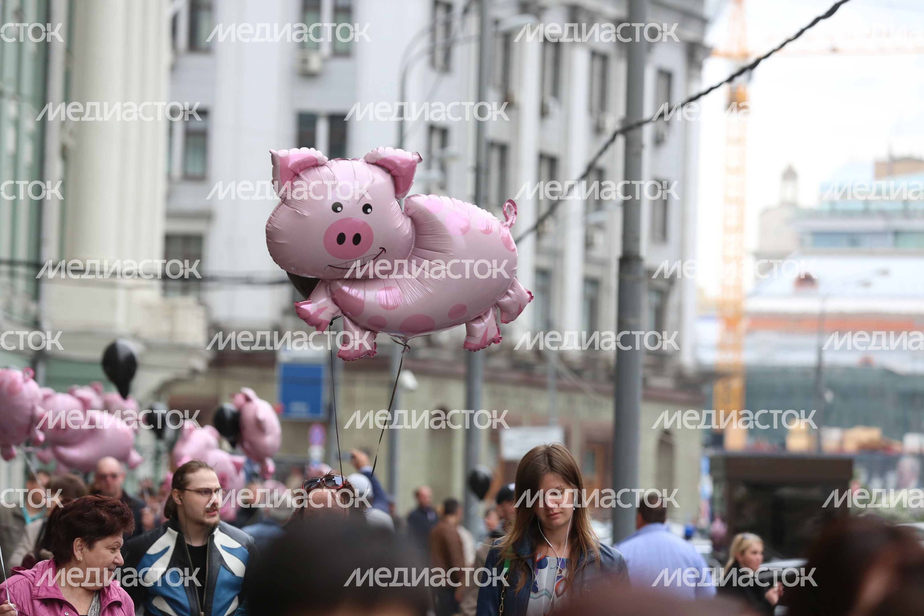 Акция протеста валютных заемщиков у здания Госдумы в Москве