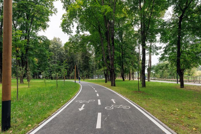 Велодорожка в Щелковском центральном городском парке после благоустройства