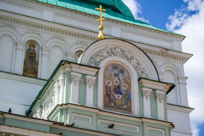 Солнечная Свято-Троицкая Сергиева лавра