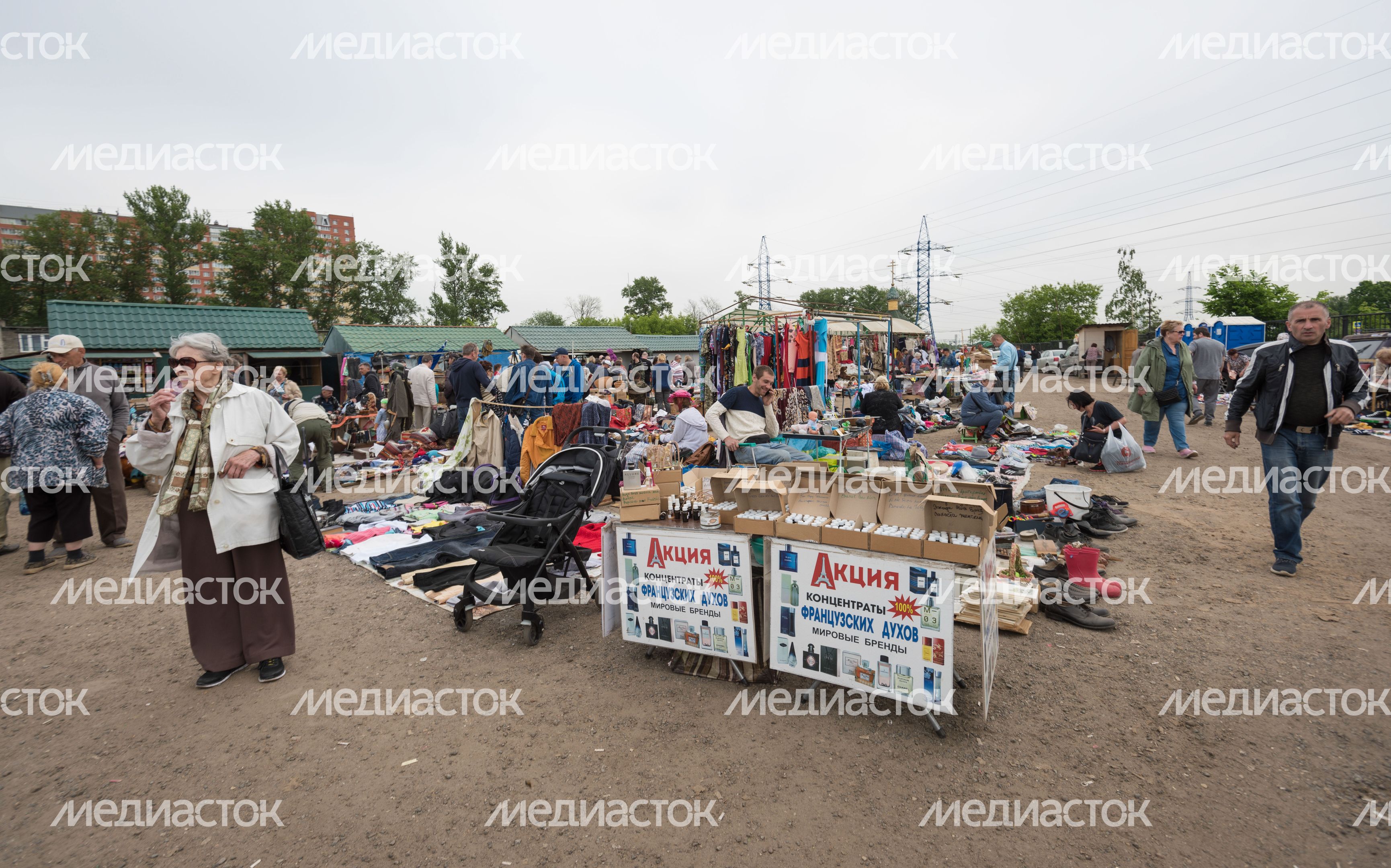 Блошиный рынок «Левша» в Новоподрезково