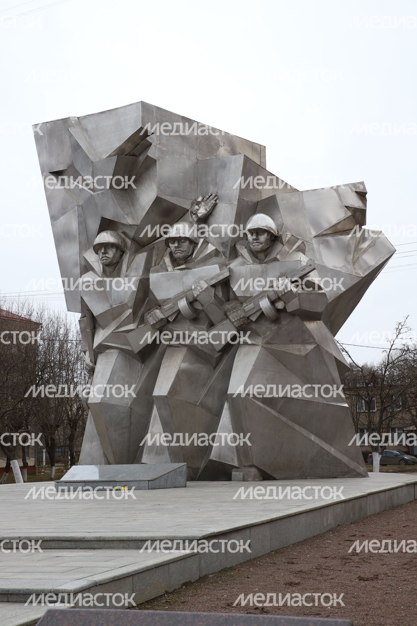 Памятник подольским курсантам Памятник подольским курсантам