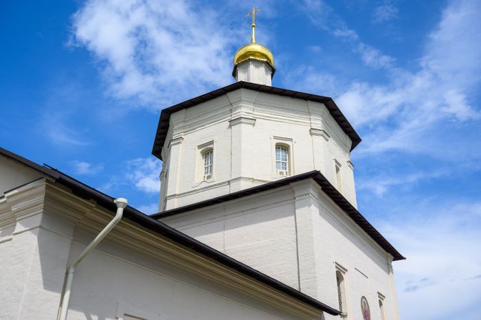 Богородице-Рождественский Бобренев мужской монастырь в селе Старое Бобренево округа Коломна